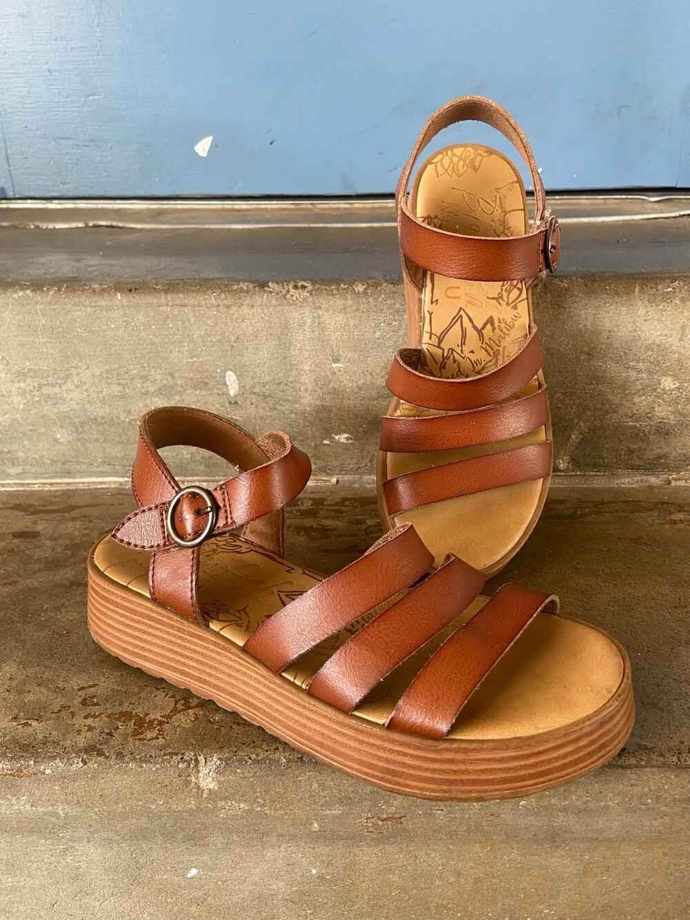Blowfish tan triple strap platform sandals